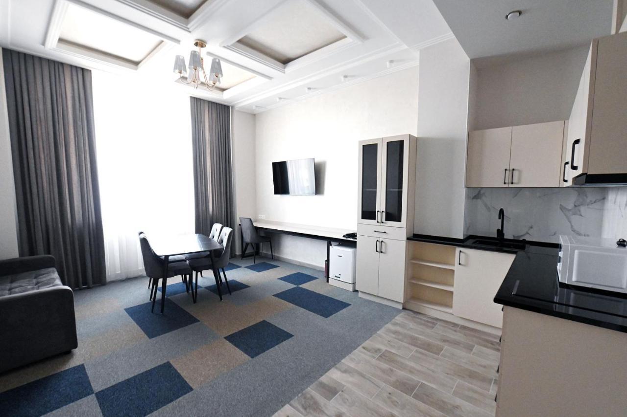 Prime Hotel Гюмри Екстериор снимка