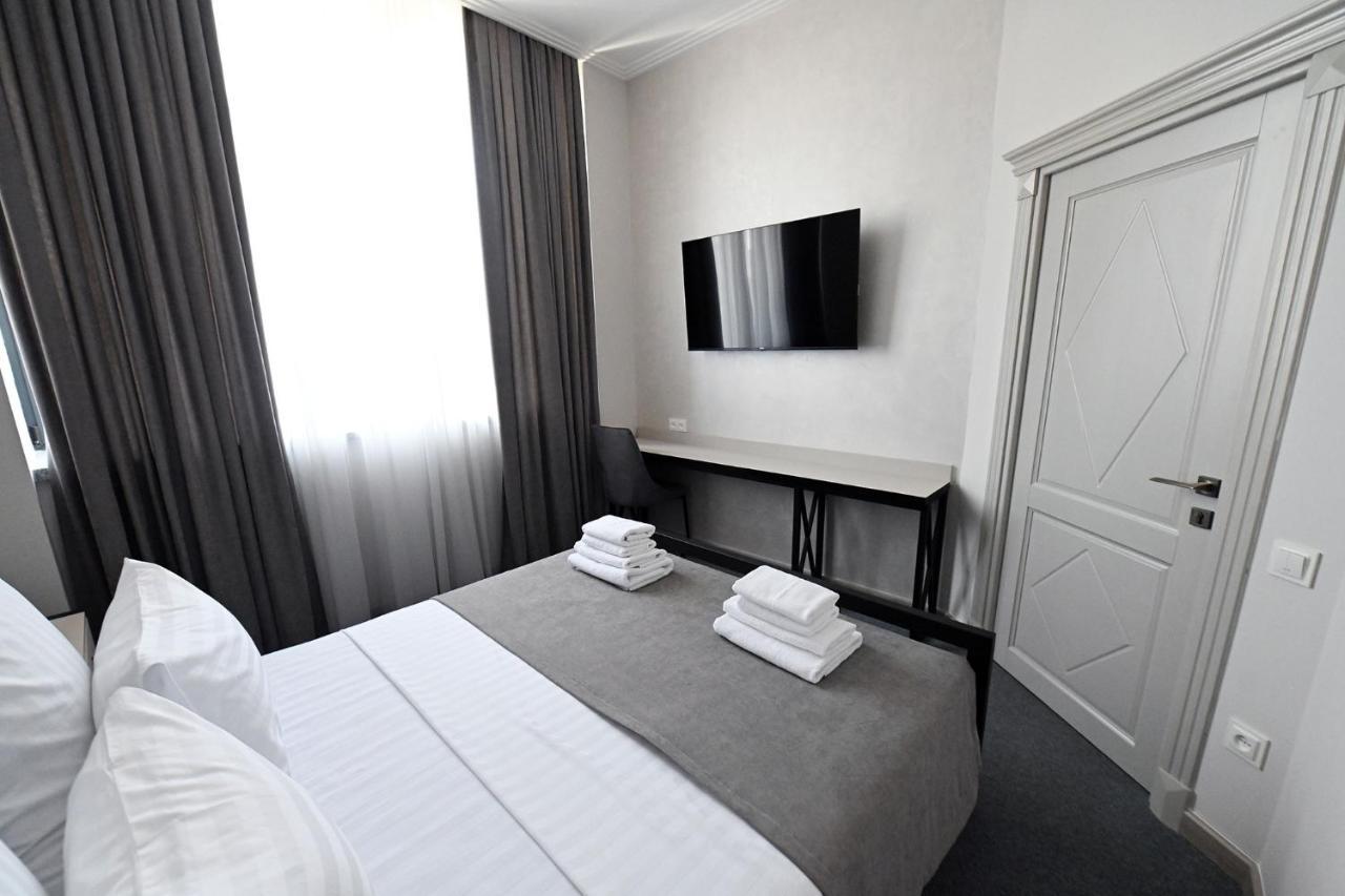 Prime Hotel Гюмри Екстериор снимка